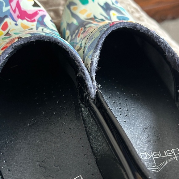 Dansko Multicolor Patterned clogs - Picture 2 of 6